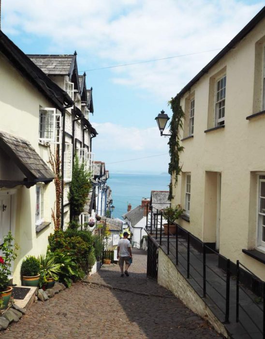 A Mini Day Guide to the Charming & Unique Village of Clovelly, North ...